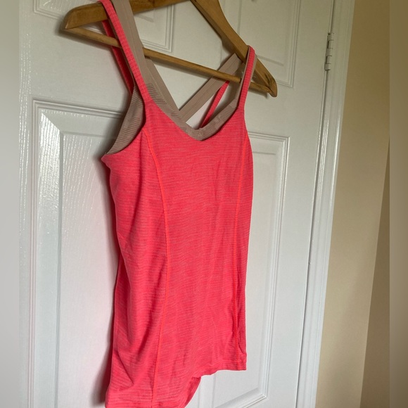 Lululemon Run For Gold Tank Size 6 - Picture 3 of 10
